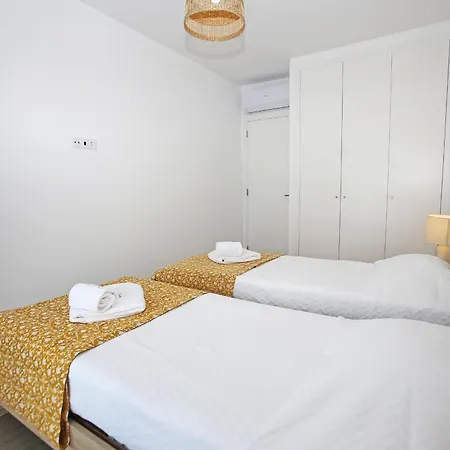 B24 - Terrace Quintao In