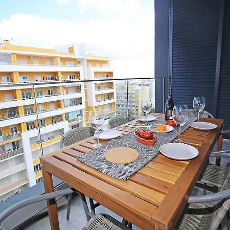 B24 - Terrace Quintao In Appartamento *
